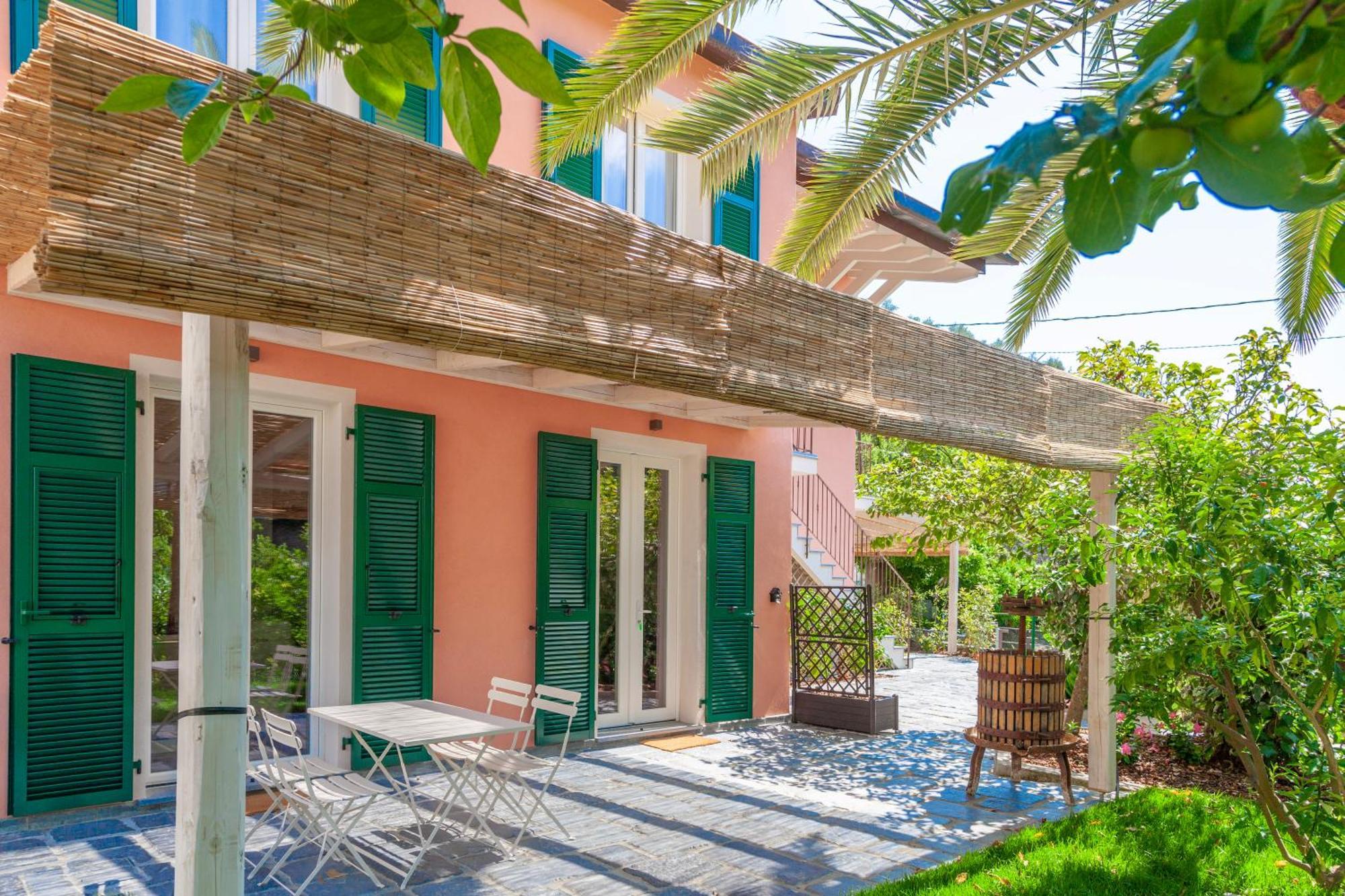 レヴァントLa Casa Dei Gliciniアパートメント エクステリア 写真